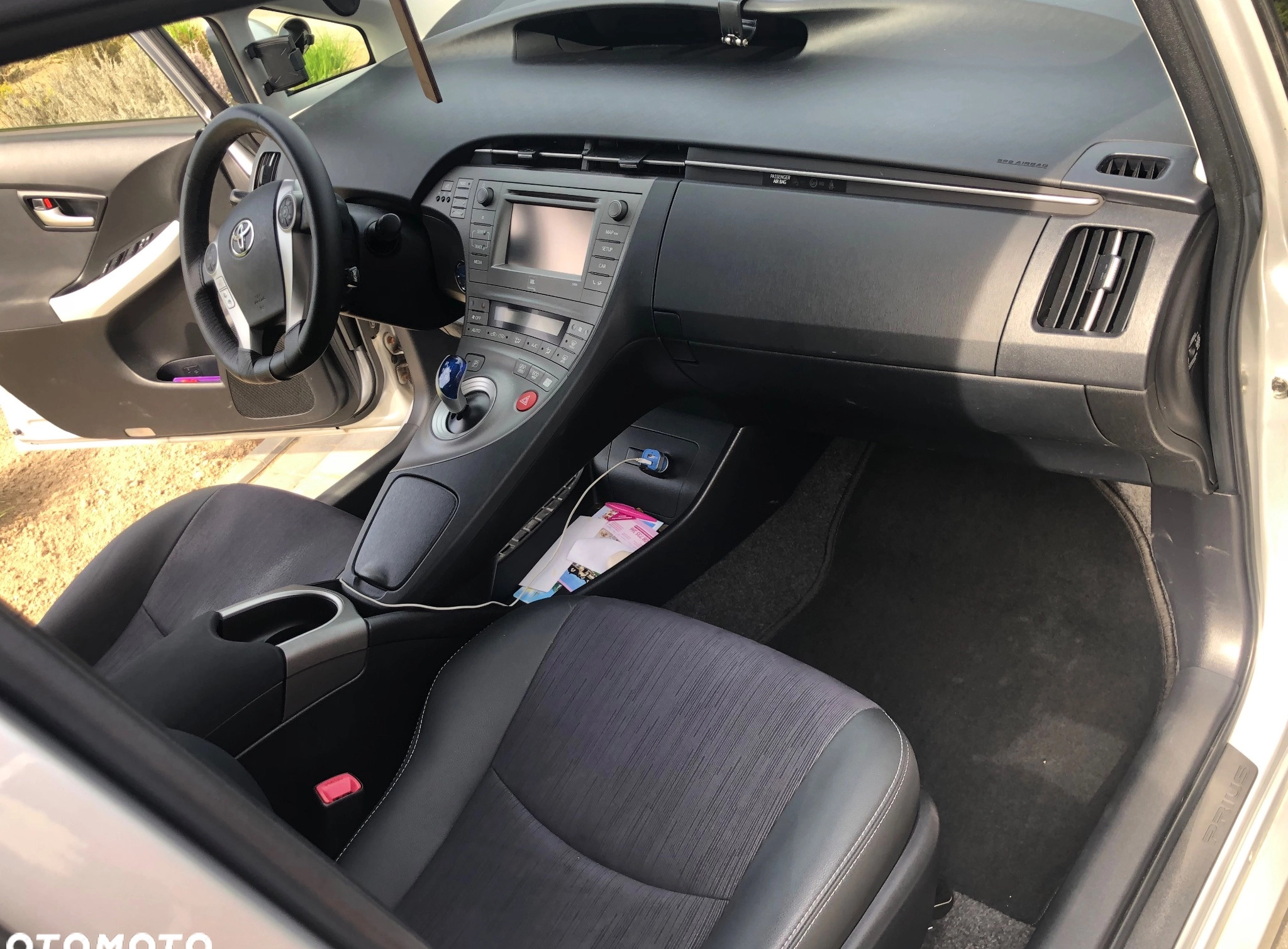 Toyota Prius cena 50500 przebieg: 238435, rok produkcji 2012 z Piaski małe 16